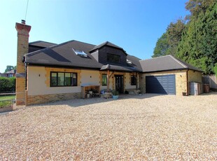 Luxury 4 bedroom Detached House for sale in Chipstead, United Kingdom