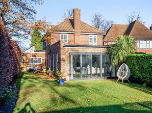 Luxury 5 bedroom Detached House for sale in Banstead, United Kingdom