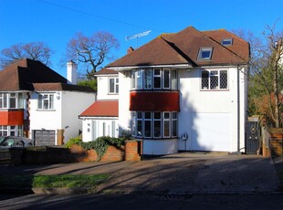 Luxury Detached House for sale in London Borough of Sutton, England