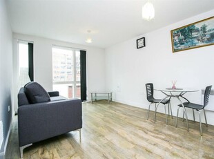1 bedroom apartment for rent in I-Land, 41 Essex Street, B5