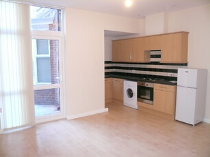 1 bedroom flat for rent in 47 Queens Road,Leicester, LE2