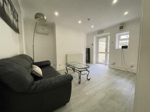 1 bedroom flat for rent in Gordon Road, Cardiff, CF24