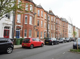 1 bedroom flat for rent in Hackford Road, Oval, London, SW9