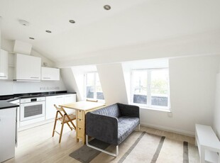 1 bedroom flat for rent in Hotwell Road, Hotwells, BS8
