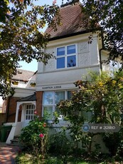 1 bedroom flat for rent in Richmond Road, Kingston Upon Thames, KT2