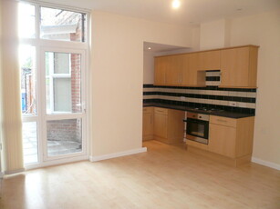 1 bedroom ground floor flat for rent in FLAT 1, 47 Queens Road,Leicester,LE2