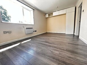 1 bedroom ground floor flat for rent in Millfield, Peterborough, Cambridgeshire, PE1