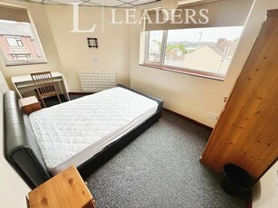 1 bedroom house share for rent in R3, Younger Street, Fenton, ST4