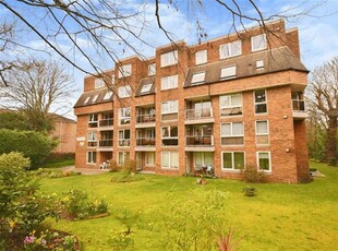 1 bedroom retirement property for rent in Homewaye House, Pine Tree Glen, Westbourne, Bournemouth, BH4