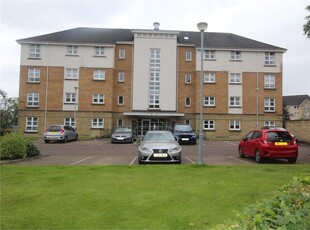 2 bed ground floor flat for sale in Hamilton