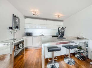 2 bedroom apartment for rent in Beetham Tower, 10 Holloway Circus Queensway, Birmingham City Centre, B1