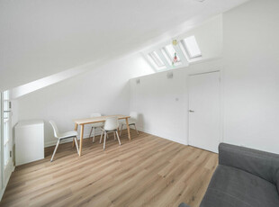 2 bedroom apartment for rent in Dresden Road, Archway, London, N19