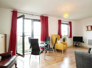 2 bedroom apartment for rent in Galleon Way, CF10