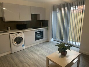 2 bedroom apartment for rent in Henry Road, Nottingham, NG7