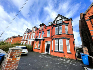 2 bedroom apartment for rent in Ullet Road, Aigburth, Liverpool, L17