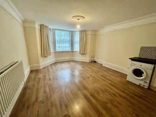 2 bedroom apartment for rent in Ullet road, L17