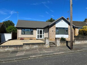 2 bedroom detached bungalow for rent in Rushmere Crescent, Rushmere, Northampton NN1 5SA, NN1