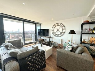 2 bedroom flat for rent in Crispin Lofts, New York Road, Leeds, West Yorkshire, LS2