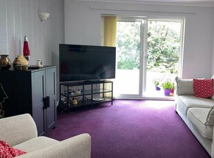 2 bedroom flat for rent in Inglewood, Parkstone, BH14