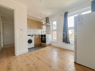 2 bedroom flat for rent in King Street Luton LU1 2DP, LU1