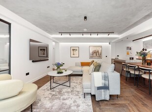 2 bedroom luxury Flat for sale in London, England