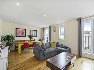 2 bedroom mews property for rent in Old Dairy Mews, Balham, London, SW12