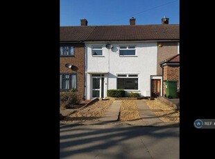 2 bedroom terraced house for rent in Faringdon Avenue, Romford, RM3