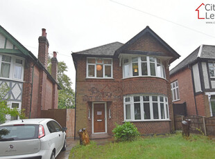 3 bedroom detached house for rent in Wollaton Nottingham NG8