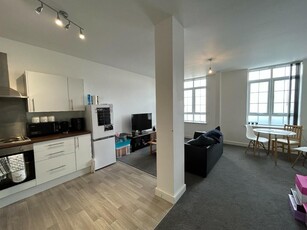 3 bedroom duplex for rent in Westbridge House, Holland Street, Nottingham, Nottinghamshire, NG7