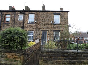 3 bedroom end of terrace house for rent in Rosemont Avenue, Pudsey, West Yorkshire, UK, LS28