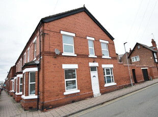 3 bedroom end of terrace house for rent in South Avenue, Hoole, CH2