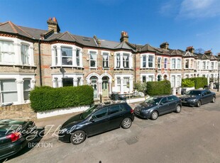3 bedroom flat for rent in Holmewood Road, Brixton Hill, SW2