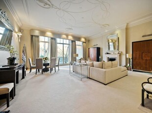 3 bedroom flat for rent in Pont Street, London, SW1X