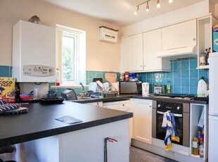 3 bedroom flat share for rent in Headingley Avenue, Leeds, West Yorkshire, LS6