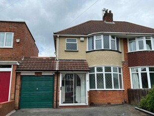 3 bedroom house for rent in Park View Road, Northfield, B31