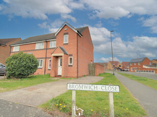 3 bedroom semi-detached house for rent in Bromwich Close, Braunstone, LE3