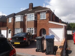 3 bedroom semi-detached house for rent in Oscott School Lane, Birmingham, B44