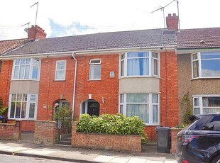 3 bedroom terraced house for rent in King Edward Road, Abington, Northampton, NN1