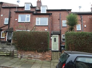3 bedroom terraced house for rent in Norman View, Leeds, LS5