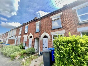 4 bedroom terraced house for rent in Caernarvon Road, NORWICH, NR2