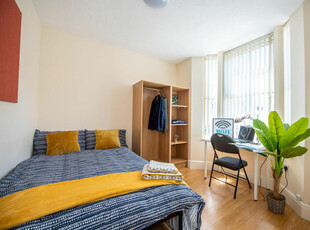 4 bedroom terraced house for rent in Saxony Road, Kensington Fields, Liverpool, L7