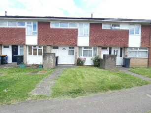 4 bedroom terraced house for rent in Williamson Road, Kempston, MK42