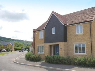 5 bedroom detached house for rent in 8 Sharing Grove Bishops Cleeve Cheltenham GL52 8HZ, GL52