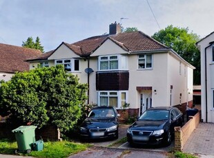 5 bedroom semi-detached house for rent in Jack Straws Lane, Headington, OX3