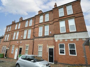 5 bedroom terraced house for rent in Peveril Street, Nottingham, NG7 4AH, NG7