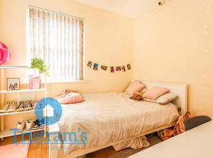6 bedroom detached house for rent in Ashbourne Street, Lenton, NG7