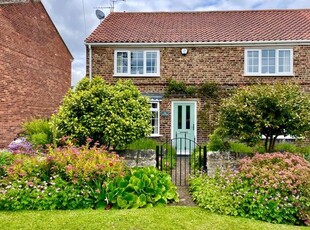 Cottage for sale in The Green, Finningley, Doncaster DN9