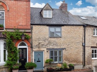 Cottage to rent in High Street, Woodstock OX20