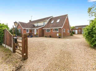 Detached house for sale in Lee Gardens, Beccles, Suffolk NR34