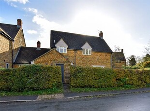 Detached house to rent in Bourne Lane, Hook Norton, Banbury, Oxfordshire OX15